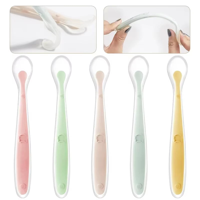 Cuillère en silicone pour bébé