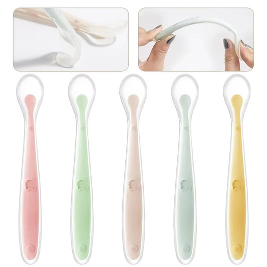 Cuillère en silicone pour bébé